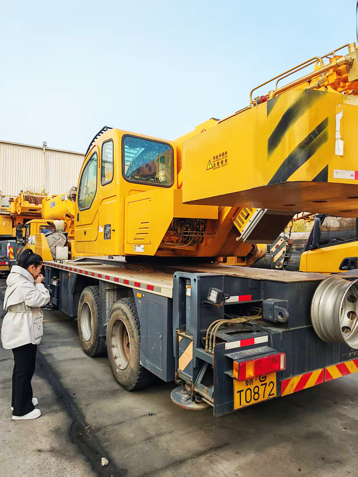 XCMG Official Used 25 Ton Truck Crane QY25K5D-5 Small Mobile Crane Price List - Мобилен кран: слика 4 XCMG Official Used 25 Ton Truck Crane QY25K5D-5 Small Mobile Crane Price List - Мобилен кран: слика 4