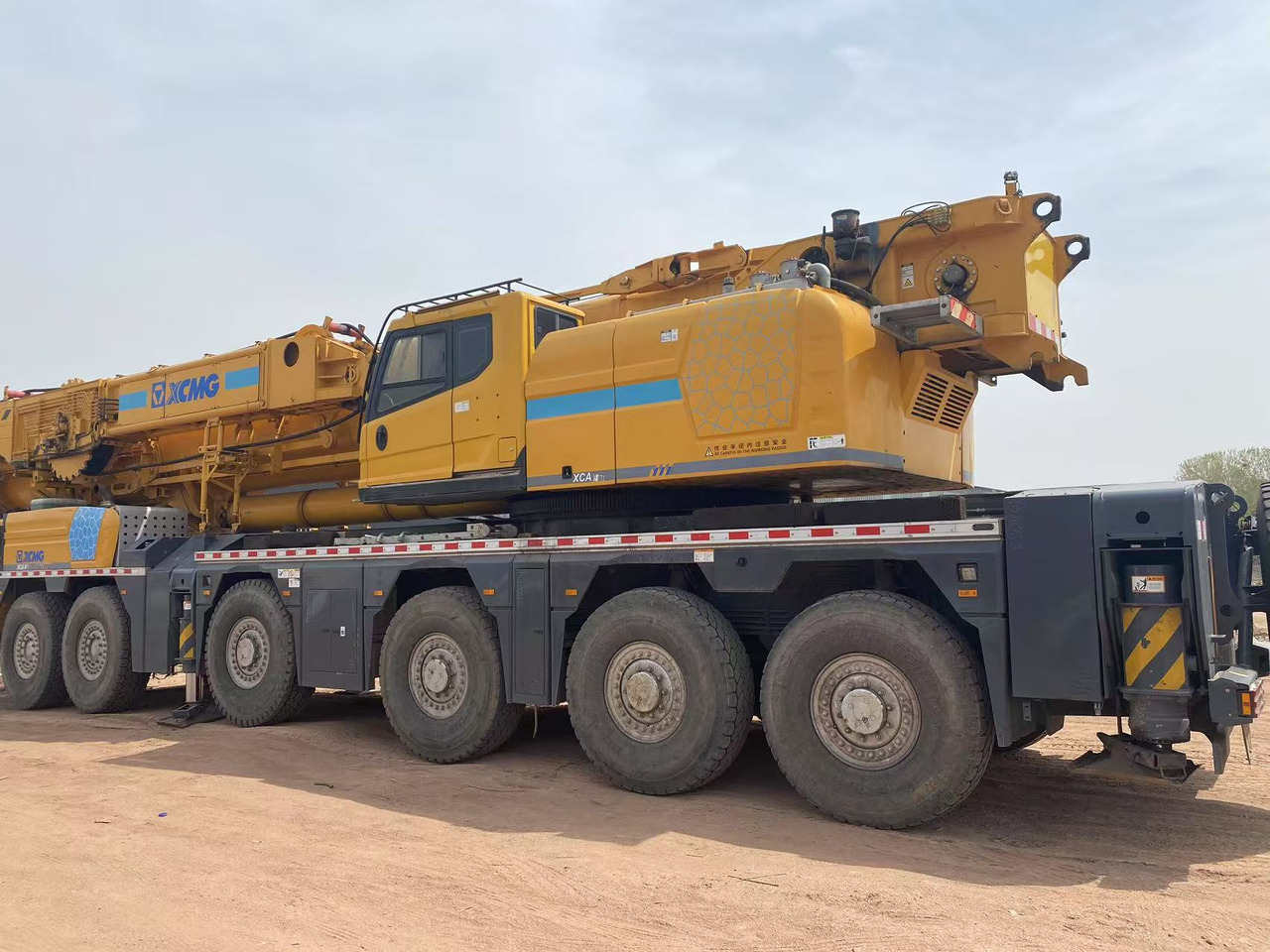 XCMG Official Used All Terrain Crane XCA300-1 300 Ton Mobile Crane Price - Кран за секакви терени: слика 3 XCMG Official Used All Terrain Crane XCA300-1 300 Ton Mobile Crane Price - Кран за секакви терени: слика 3