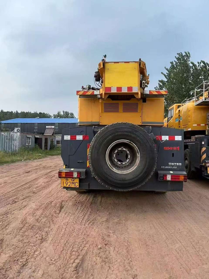 XCMG Official Used Boom Truck Crane XCA300 300t Diesel All Terrain Crane Best Sale - Кран за секакви терени: слика 4 XCMG Official Used Boom Truck Crane XCA300 300t Diesel All Terrain Crane Best Sale - Кран за секакви терени: слика 4