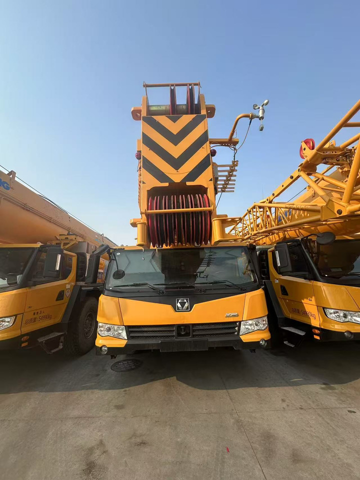 XCMG Official Used Mobile Hydraulic Truck Cranes XCA180L8C All Terrain Cranes Price - Кран за секакви терени: слика 2 XCMG Official Used Mobile Hydraulic Truck Cranes XCA180L8C All Terrain Cranes Price - Кран за секакви терени: слика 2