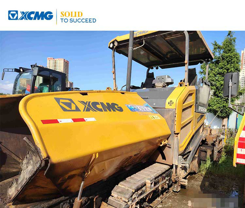XCMG RP905HDIV used hydraulic mobile asphalt paver - Асфалтен поплочувач: слика 1 XCMG RP905HDIV used hydraulic mobile asphalt paver - Асфалтен поплочувач: слика 1