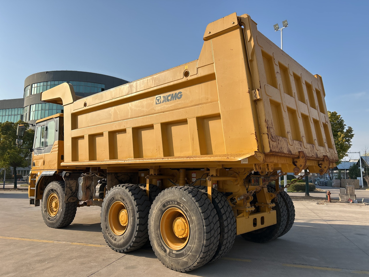 XCMG XDR80T 80ton used diesel mining truck price - Рударска машина: слика 2 XCMG XDR80T 80ton used diesel mining truck price - Рударска машина: слика 2