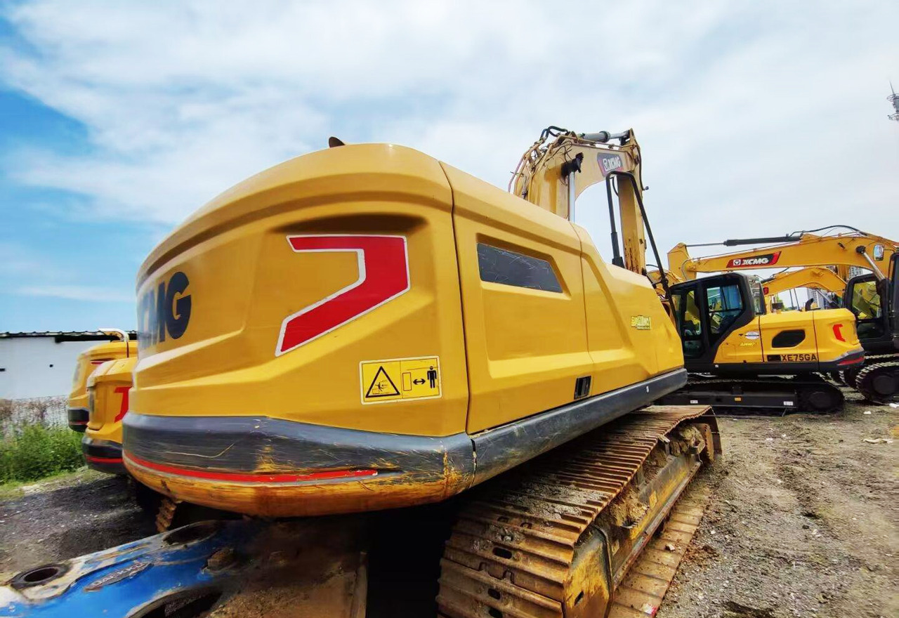 XCMG XE200GH medium 20ton crawler excavator used - Багер гасеничар: слика 5 XCMG XE200GH medium 20ton crawler excavator used - Багер гасеничар: слика 5