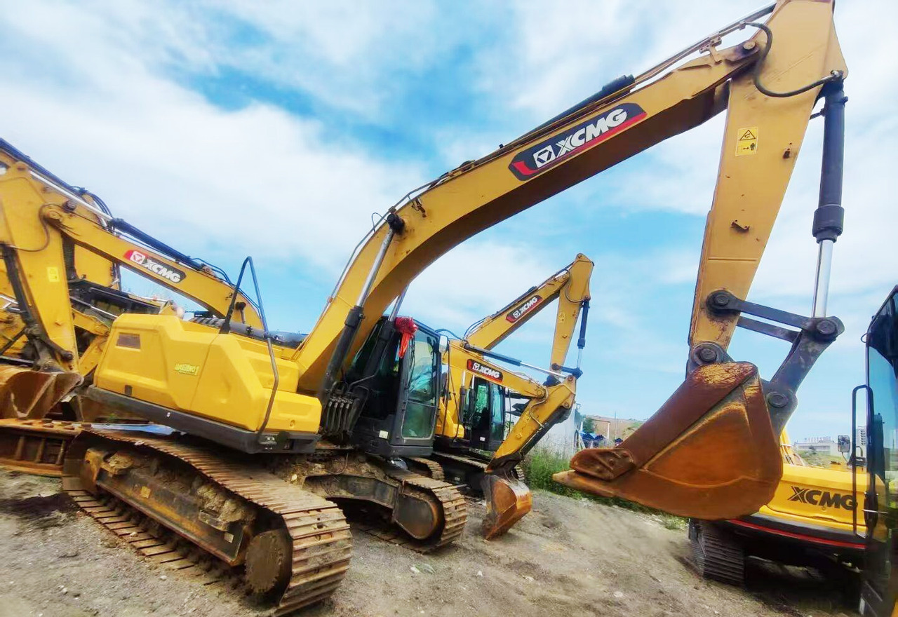 XCMG XE200GH medium 20ton crawler excavator used - Багер гасеничар: слика 3 XCMG XE200GH medium 20ton crawler excavator used - Багер гасеничар: слика 3