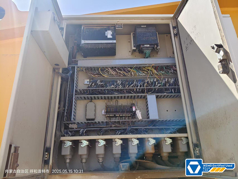 XCMG XGC650 used mobile hydraulic hoist lift machine 650ton crawler crane - Кран со гасеници: слика 2 XCMG XGC650 used mobile hydraulic hoist lift machine 650ton crawler crane - Кран со гасеници: слика 2