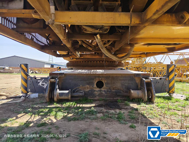 XCMG XGC650 used mobile hydraulic hoist lift machine 650ton crawler crane - Кран со гасеници: слика 4 XCMG XGC650 used mobile hydraulic hoist lift machine 650ton crawler crane - Кран со гасеници: слика 4