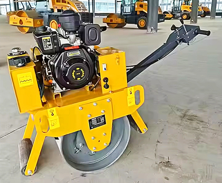 XCMG XMR040 small hand light hydraulic road roller for sale - Мини ваљак: слика 2 XCMG XMR040 small hand light hydraulic road roller for sale - Мини ваљак: слика 2