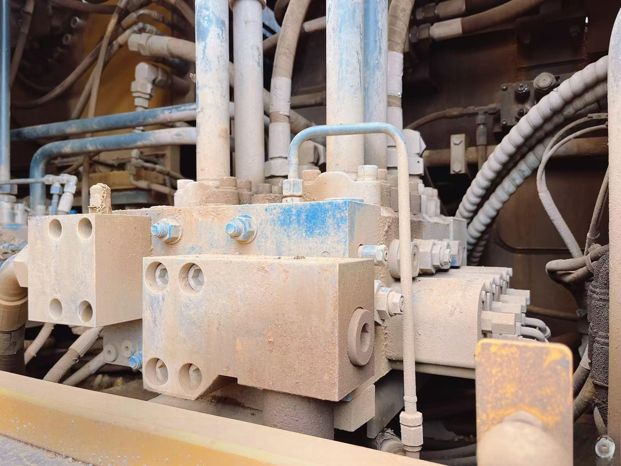 XCMG XR320E second hand pilling machine rotary drilling rig - Машина за бушење: слика 3 XCMG XR320E second hand pilling machine rotary drilling rig - Машина за бушење: слика 3