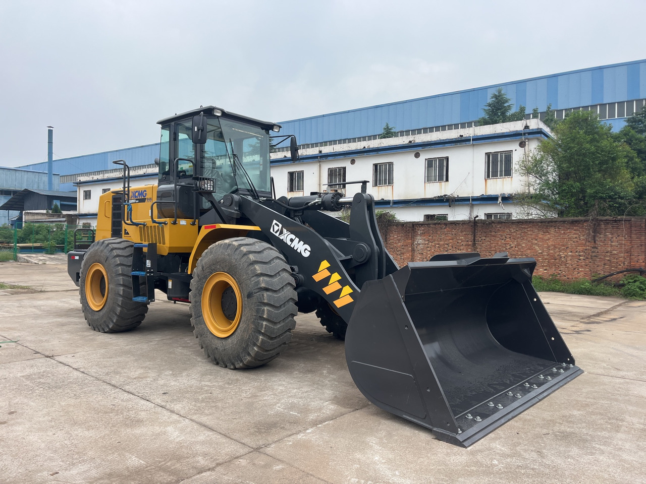 XCMG official 5 ton used wheel loader diesel LW500HV with high quality - Натоварувач на тркала: слика 2 XCMG official 5 ton used wheel loader diesel LW500HV with high quality - Натоварувач на тркала: слика 2