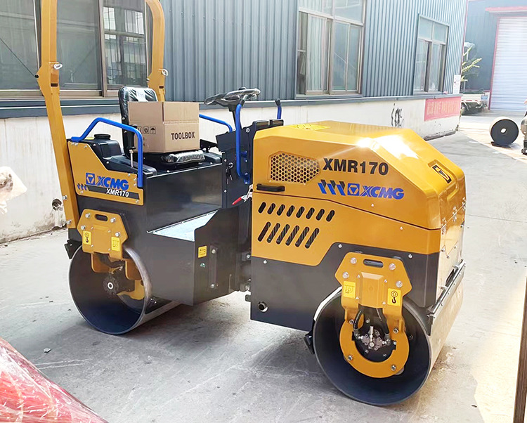 XCMG official brand new 1.7 ton small road roller XMR170 - Мини ваљак: слика 3 XCMG official brand new 1.7 ton small road roller XMR170 - Мини ваљак: слика 3