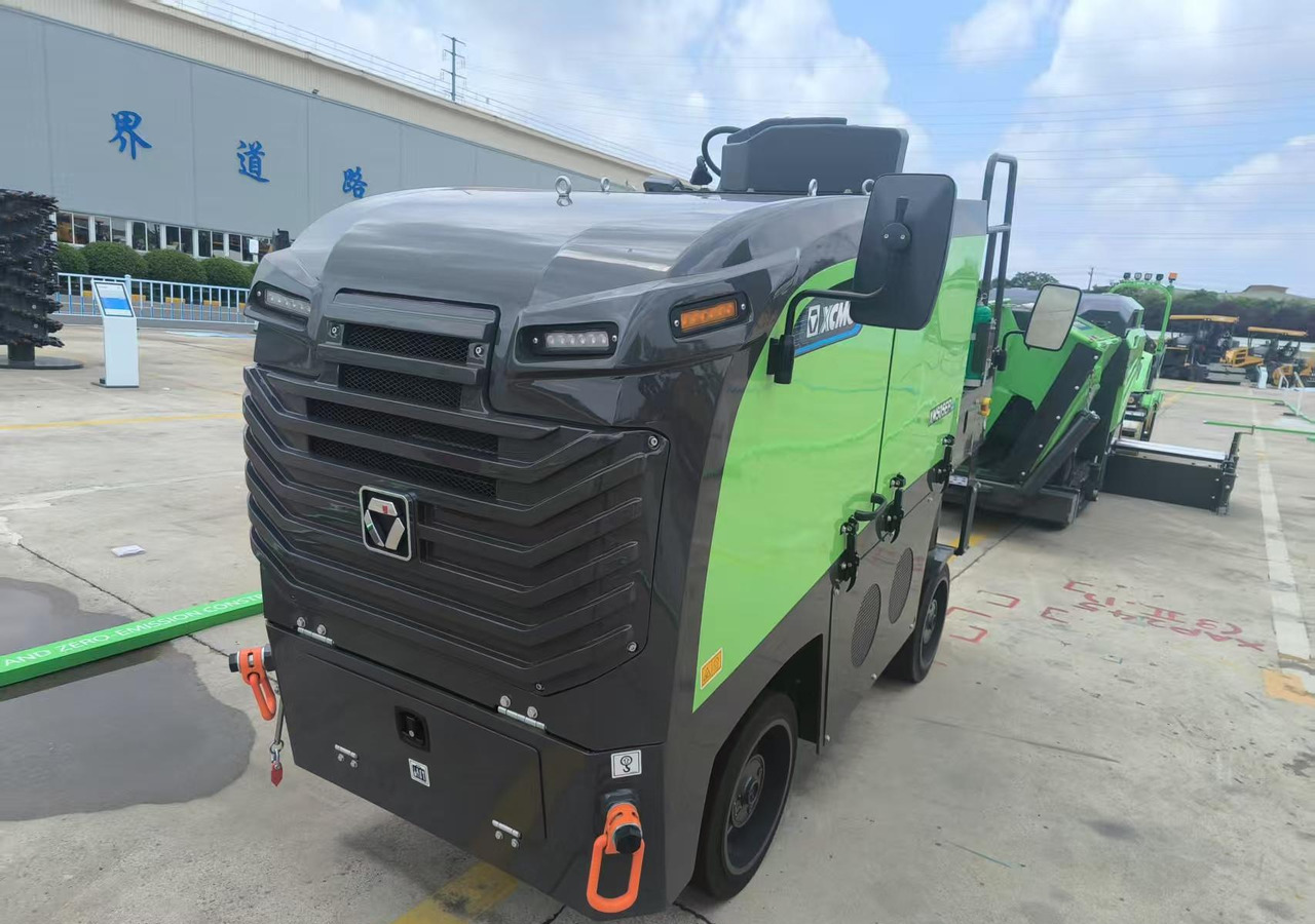 XCMG official used electric small cold milling machine Xm505ep 500mm width - Асфалтна мелница: слика 4 XCMG official used electric small cold milling machine Xm505ep 500mm width - Асфалтна мелница: слика 4