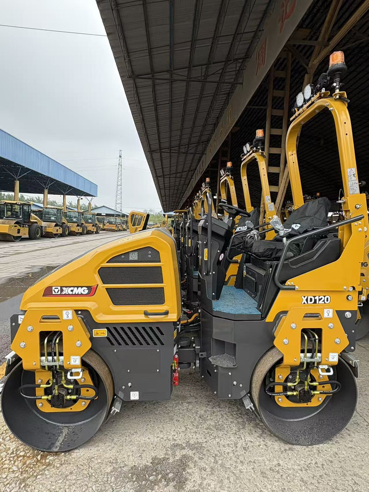 XCMG small XD120 Double Drum Vibratory Road Roller - Мини ваљак: слика 2 XCMG small XD120 Double Drum Vibratory Road Roller - Мини ваљак: слика 2
