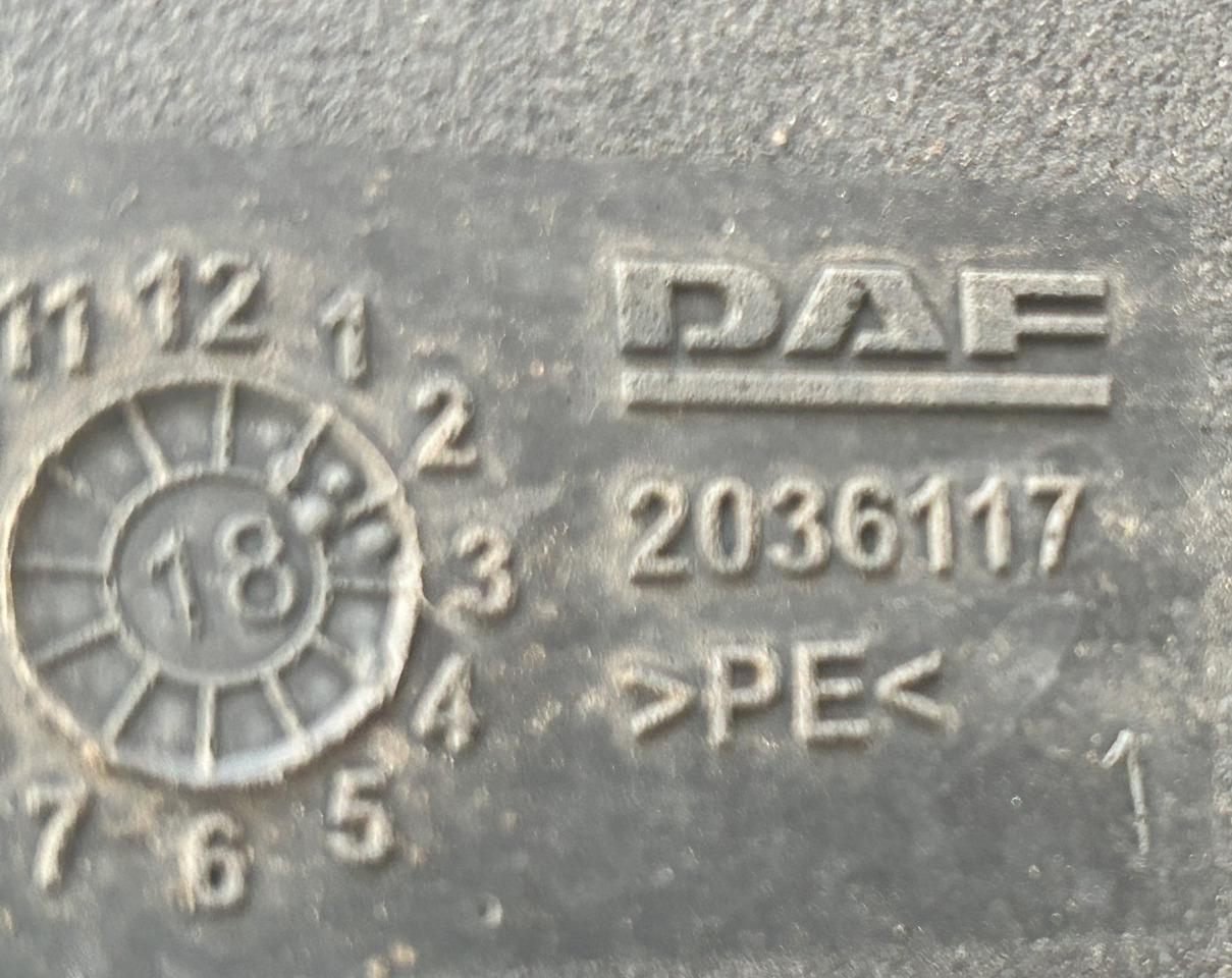 DAF ADBLUE FLUID TANK 90L XF 106 480 - AdBlue резервоар: слика 4 DAF ADBLUE FLUID TANK 90L XF 106 480 - AdBlue резервоар: слика 4
