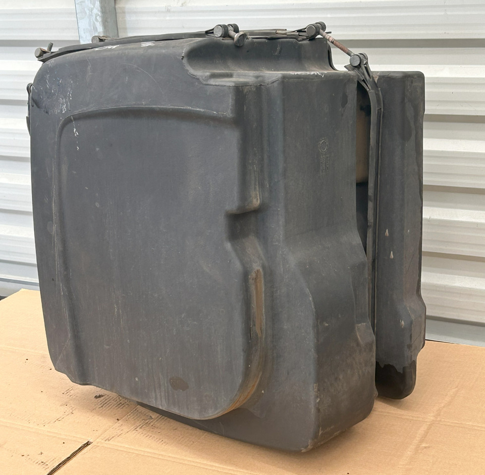DAF ADBLUE FLUID TANK 90L XF 106 480 - AdBlue резервоар: слика 5 DAF ADBLUE FLUID TANK 90L XF 106 480 - AdBlue резервоар: слика 5