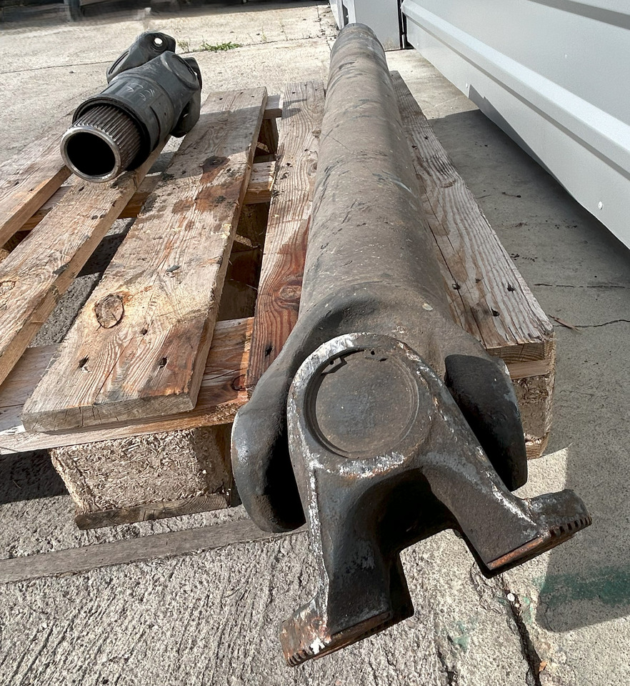 DAF CF EURO 6 440 DRIVE SHAFT LENGTH 1640 MM - Карданско вратило: слика 3 DAF CF EURO 6 440 DRIVE SHAFT LENGTH 1640 MM - Карданско вратило: слика 3