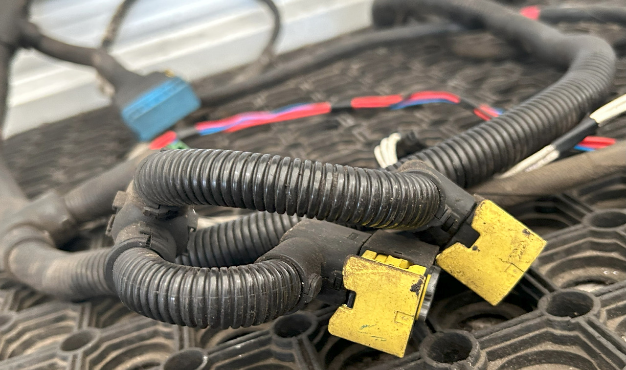 DAF CF EURO 6 CATALYTIC CONVERTER WIRING HARNESS - Издувен систем: слика 5 DAF CF EURO 6 CATALYTIC CONVERTER WIRING HARNESS - Издувен систем: слика 5
