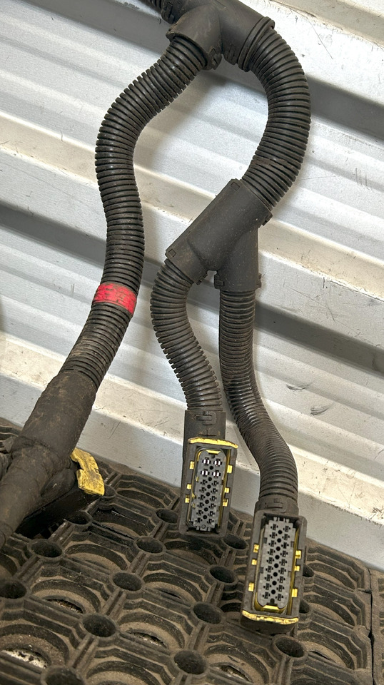 DAF CF EURO 6 CATALYTIC CONVERTER WIRING HARNESS - Издувен систем: слика 2 DAF CF EURO 6 CATALYTIC CONVERTER WIRING HARNESS - Издувен систем: слика 2