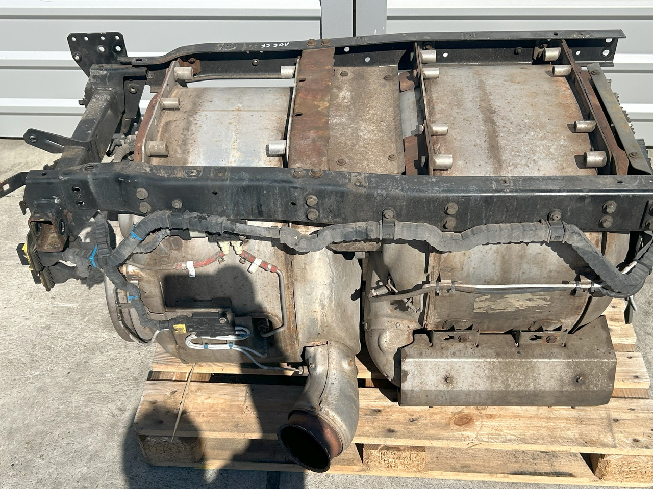 DAF CF EURO 6 COMPLETE CATALYTIC CONVERTER - Каталитички конвертор за Камион: слика 4 DAF CF EURO 6 COMPLETE CATALYTIC CONVERTER - Каталитички конвертор за Камион: слика 4