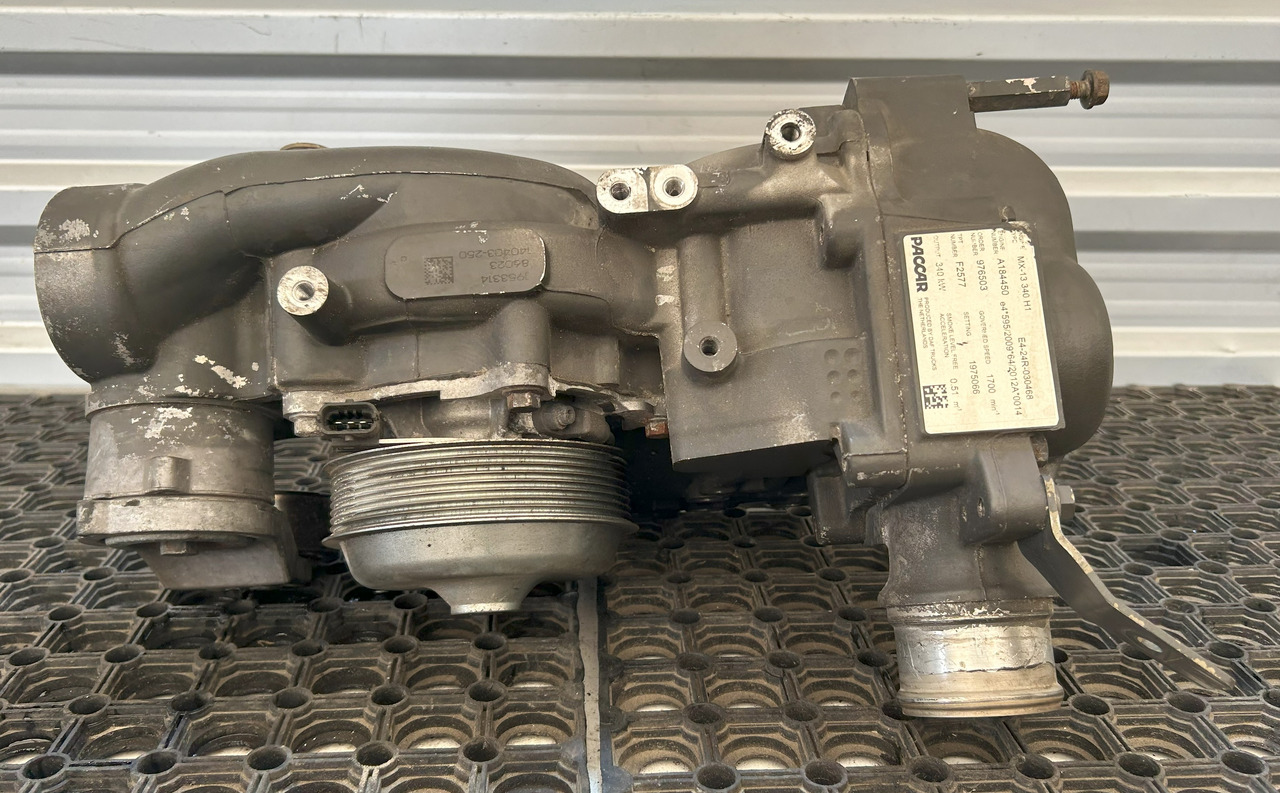 DAF COOLANT PUMP DAF XF 106 - Пумпа за течност за ладење: слика 1 DAF COOLANT PUMP DAF XF 106 - Пумпа за течност за ладење: слика 1