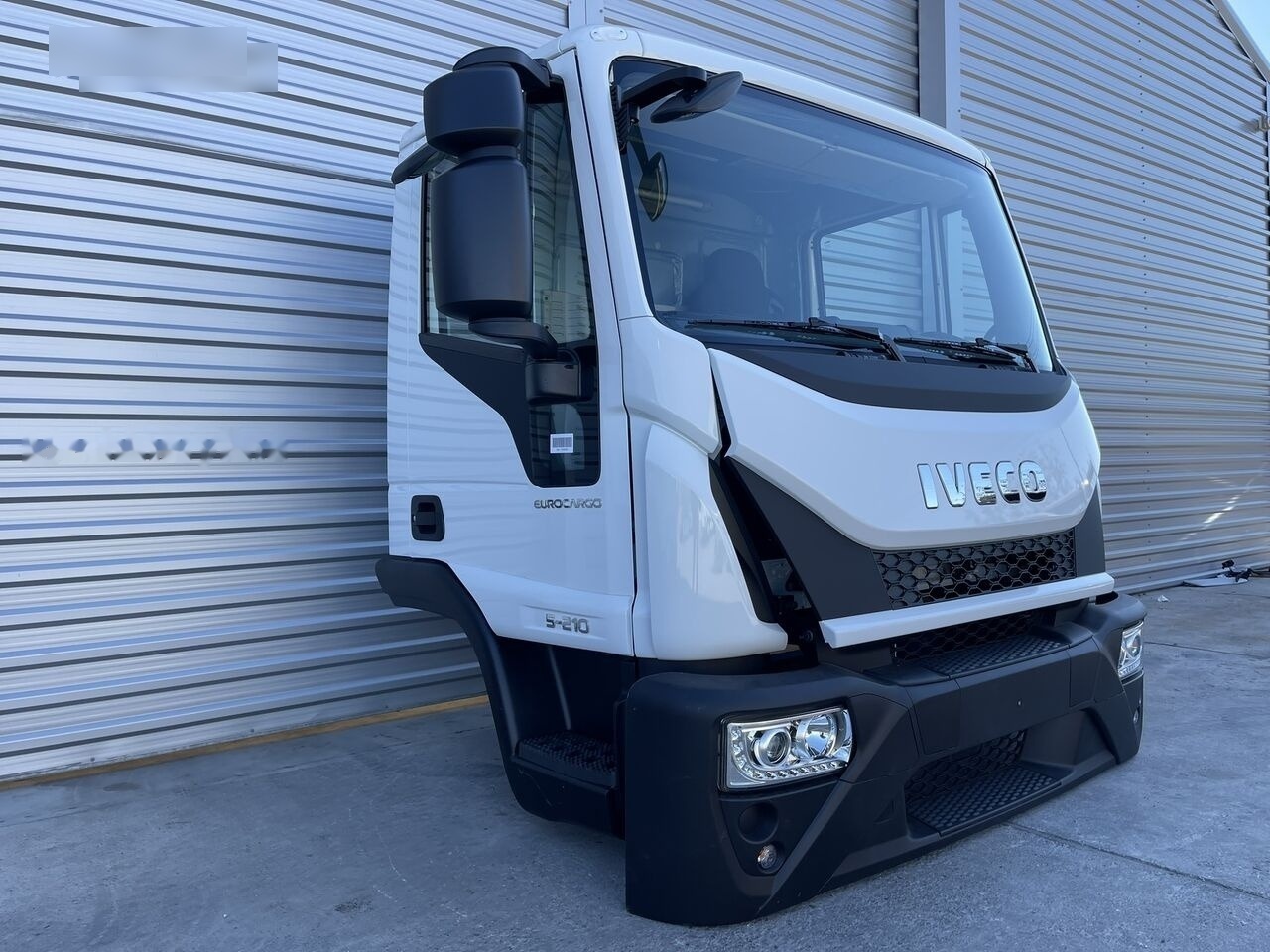 IVECO Eurocargo 75,120,150 for IVECO Eurocargo DAY cabine Fahrerhaus Cab - Кабина за Автомобил: слика 2 IVECO Eurocargo 75,120,150 for IVECO Eurocargo DAY cabine Fahrerhaus Cab - Кабина за Автомобил: слика 2