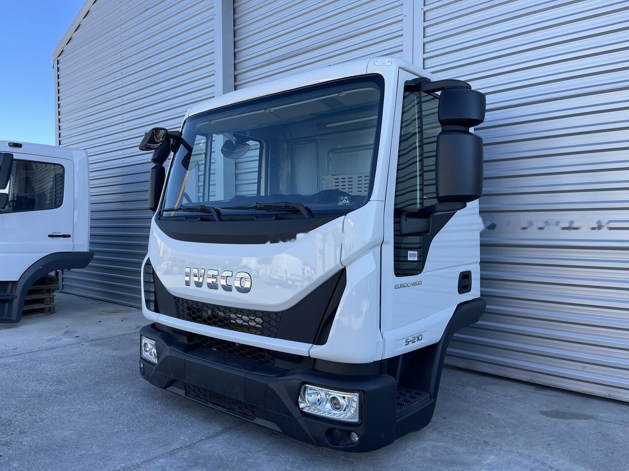 IVECO Eurocargo for IVECO Eurocargo DAY cabine - Кабина за Автомобил: слика 5 IVECO Eurocargo for IVECO Eurocargo DAY cabine - Кабина за Автомобил: слика 5