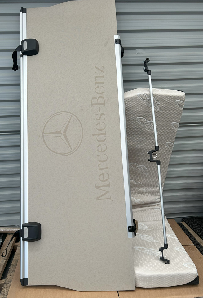 MERCEDES ACTROS MP4 UPPER BED COUCH WITH MATTRESS PREMIUM COMFORT - Универзален дел: слика 1 MERCEDES ACTROS MP4 UPPER BED COUCH WITH MATTRESS PREMIUM COMFORT - Универзален дел: слика 1