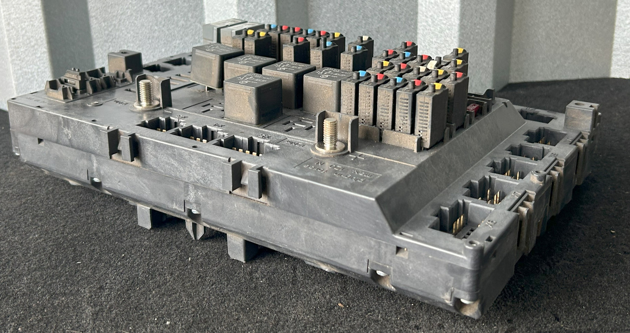 MERCEDES AROCS MP4 A FUSE MODULE SAM - Осигурач: слика 4 MERCEDES AROCS MP4 A FUSE MODULE SAM - Осигурач: слика 4