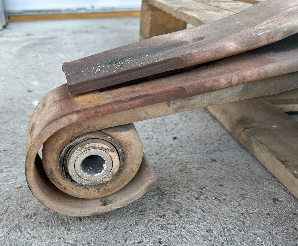 MERCEDES-BENZ 3-LEAF SPRING FRONT FOR MERCEDES AROCS MP4 - Челична суспензија: слика 3 MERCEDES-BENZ 3-LEAF SPRING FRONT FOR MERCEDES AROCS MP4 - Челична суспензија: слика 3
