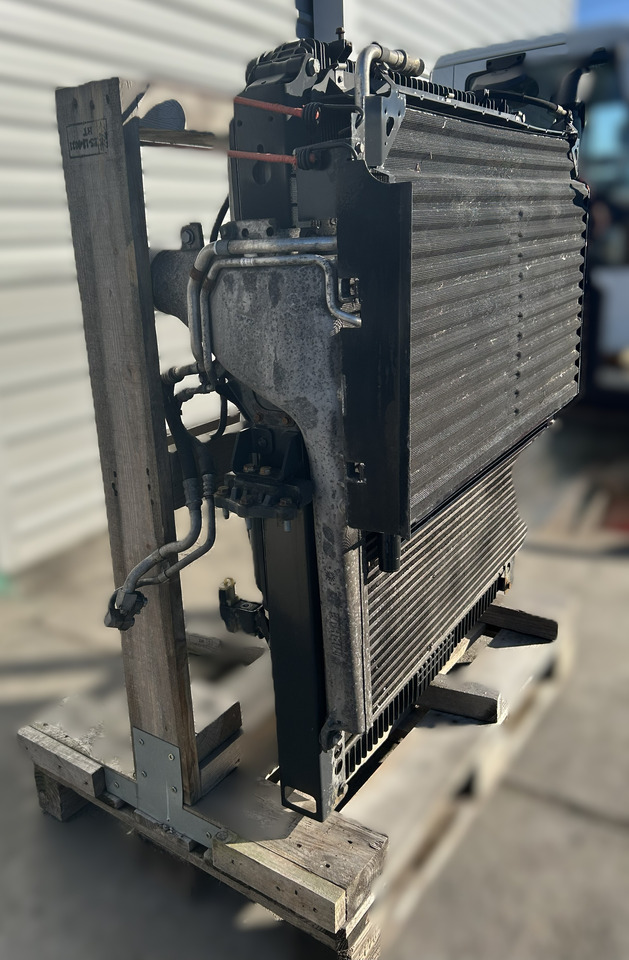 Mercedes ACTROS MP4 COOLERS SET - Радијатор: слика 2 Mercedes ACTROS MP4 COOLERS SET - Радијатор: слика 2