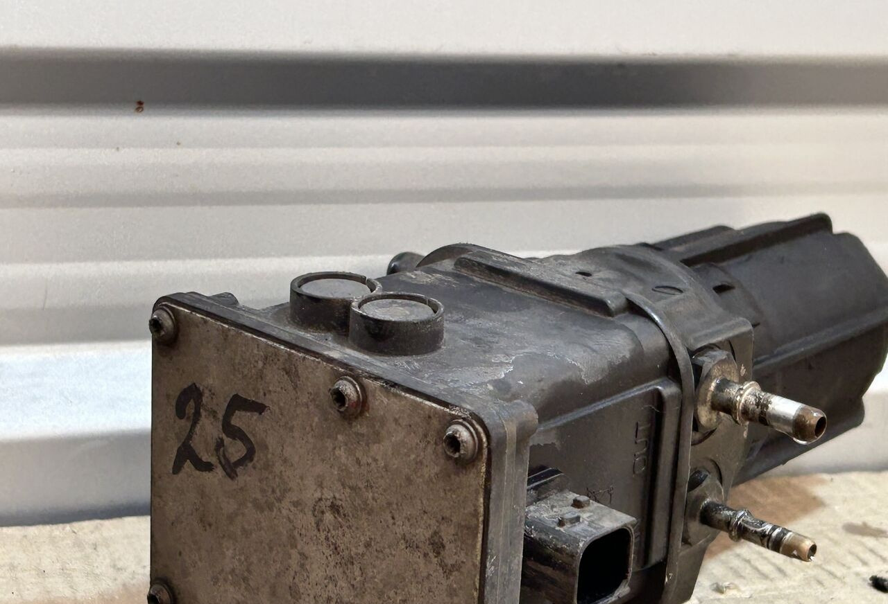 Mercedes-Benz ACTROS MP4 A0001407678 Mercedes-Benz ACTROS MP4 truck - Издувен систем за Камион: слика 4 Mercedes-Benz ACTROS MP4 A0001407678 Mercedes-Benz ACTROS MP4 truck - Издувен систем за Камион: слика 4