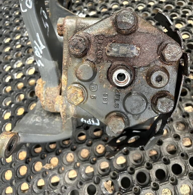 Mercedes-Benz ACTROS MP4 truck - Волан за управување за Камион: слика 1 Mercedes-Benz ACTROS MP4 truck - Волан за управување за Камион: слика 1