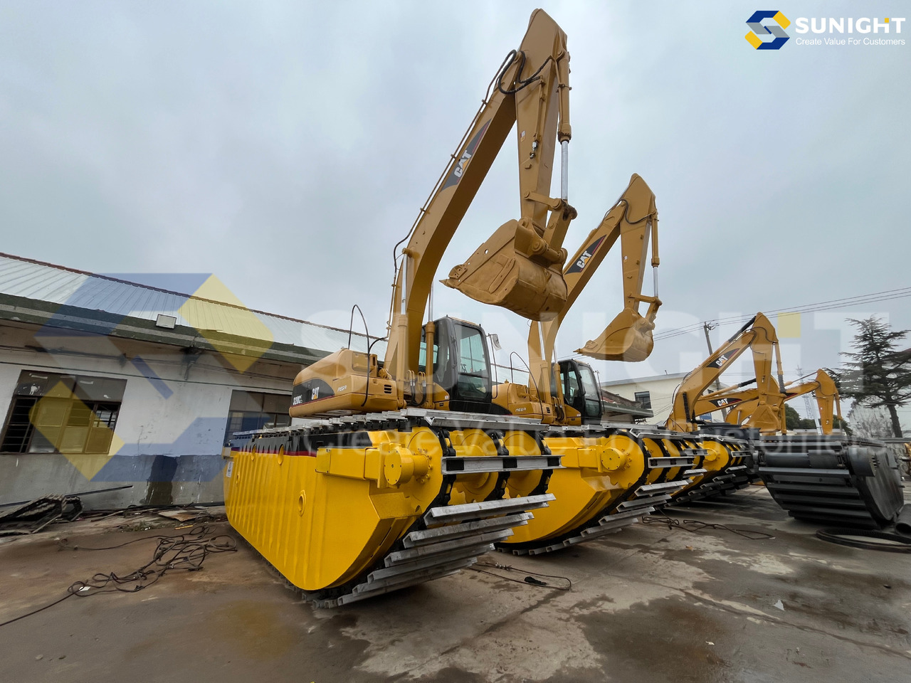 CAT Swamp Buggy Excavator 320CL, Amphibious Excavator Original Caterpillar - Амфибиски багер: слика 1 CAT Swamp Buggy Excavator 320CL, Amphibious Excavator Original Caterpillar - Амфибиски багер: слика 1