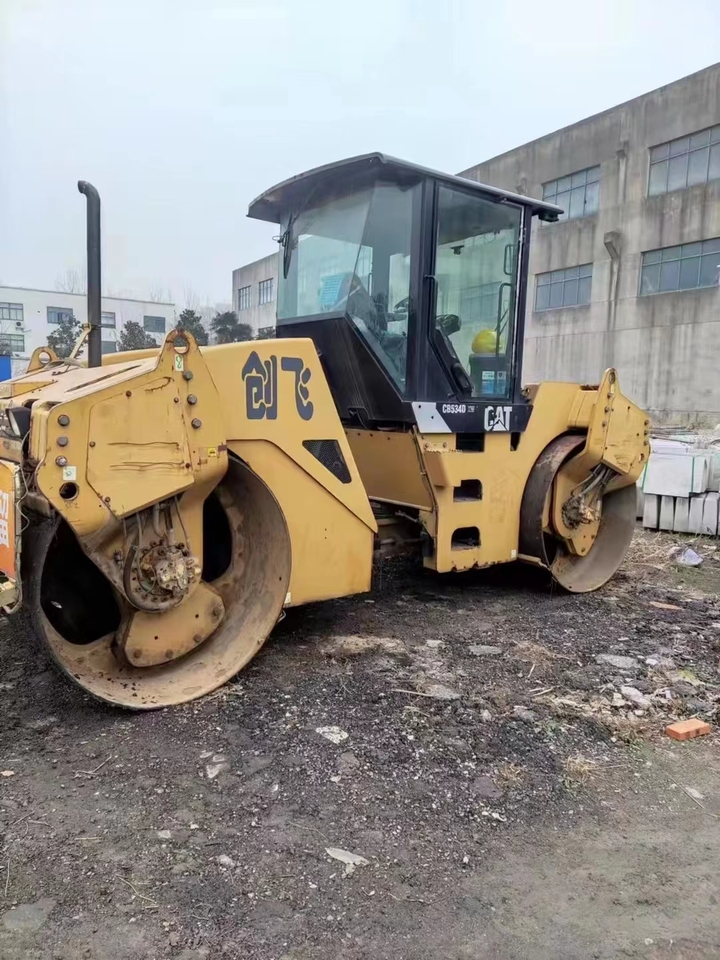 CATERPILLAR CB534D - Ваљак за пат: слика 3 CATERPILLAR CB534D - Ваљак за пат: слика 3
