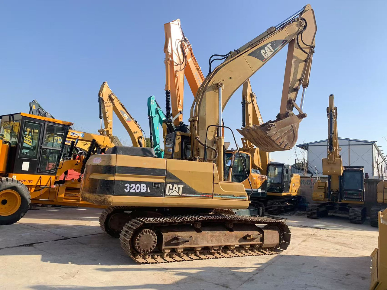 CATERPILLAR Crawler Excavator CAT 320B, 320BL Original Japanese Excavator - Багер гасеничар: слика 2 CATERPILLAR Crawler Excavator CAT 320B, 320BL Original Japanese Excavator - Багер гасеничар: слика 2
