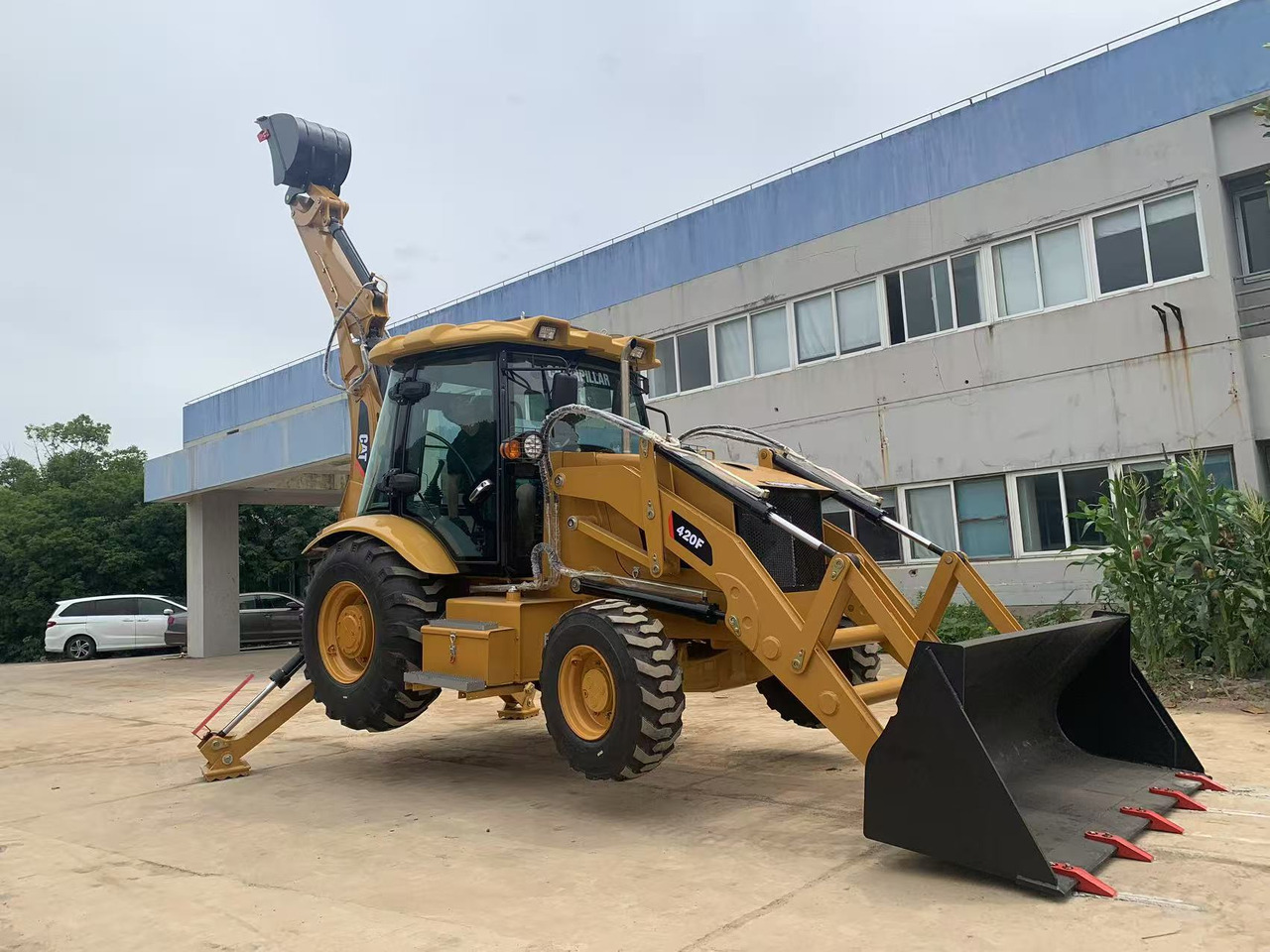 Caterpillar 4x4 Backhoe Loader CAT 420, 428 - Ровокопач: слика 4 Caterpillar 4x4 Backhoe Loader CAT 420, 428 - Ровокопач: слика 4