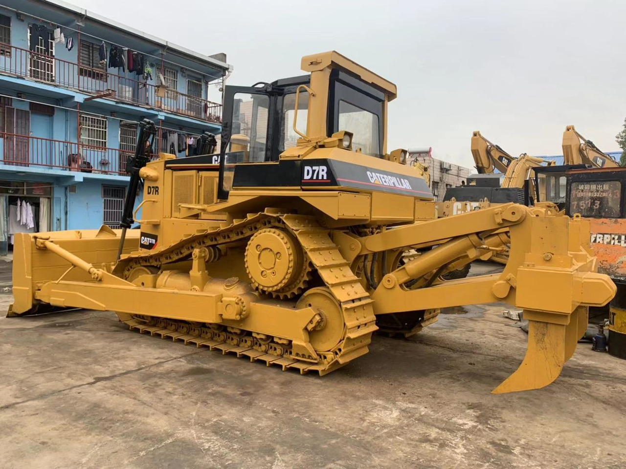 Caterpillar Bulldozer CAT D7R, D7G, D7H Secondhand Condition - Булдожер: слика 2 Caterpillar Bulldozer CAT D7R, D7G, D7H Secondhand Condition - Булдожер: слика 2