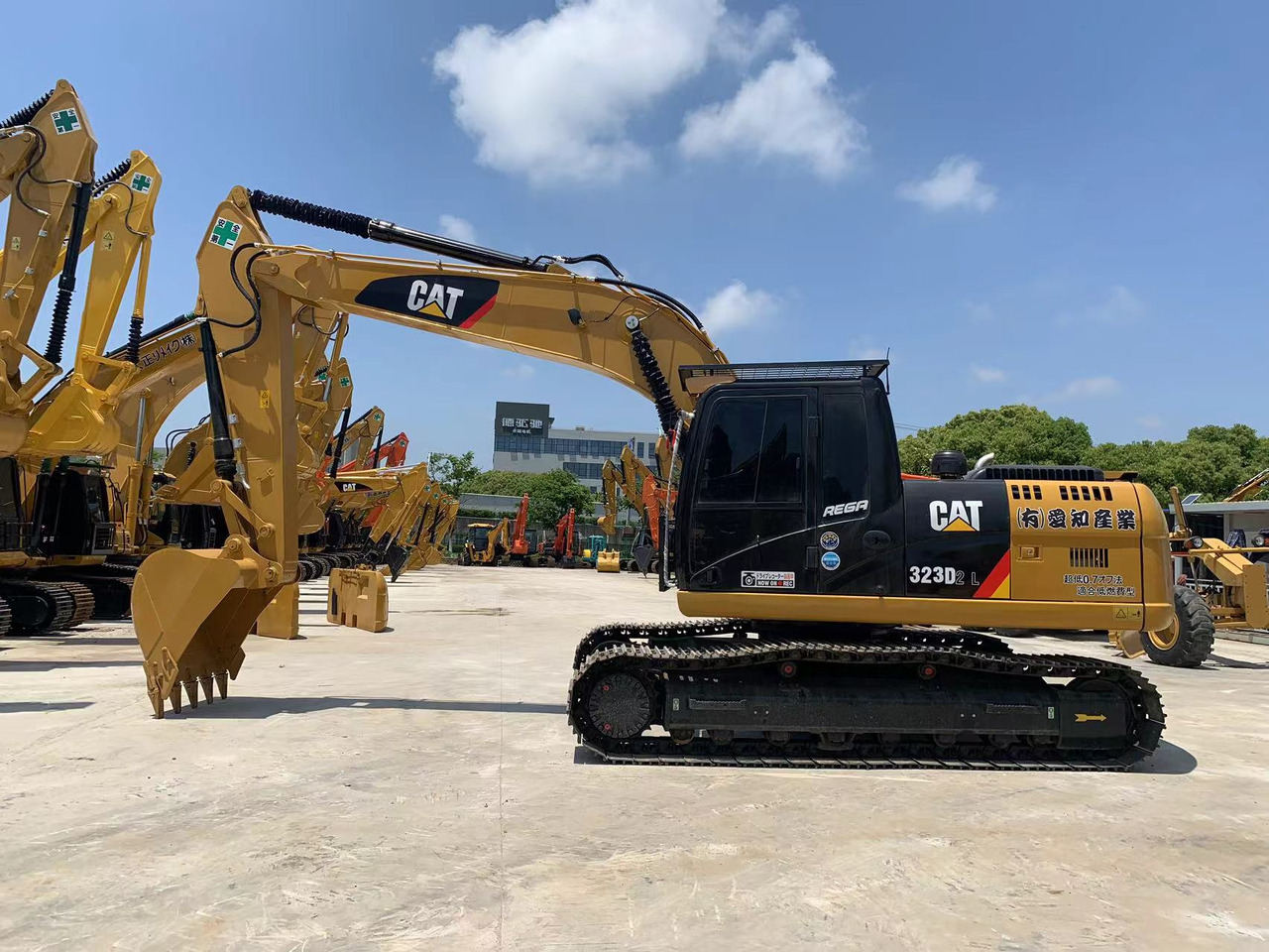 Caterpillar Excavator 320, 323 with Mechanical Engine Mitsubishi S6K - Багер гасеничар: слика 2 Caterpillar Excavator 320, 323 with Mechanical Engine Mitsubishi S6K - Багер гасеничар: слика 2