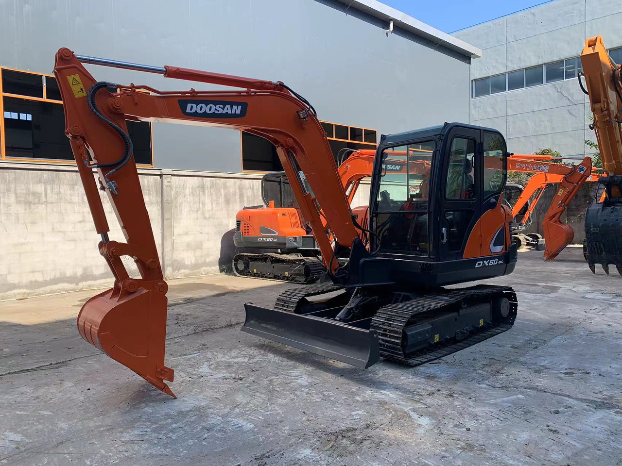 DOOSAN Mini Excavator Doosan DX60, DX55 - Багер гасеничар: слика 4 DOOSAN Mini Excavator Doosan DX60, DX55 - Багер гасеничар: слика 4