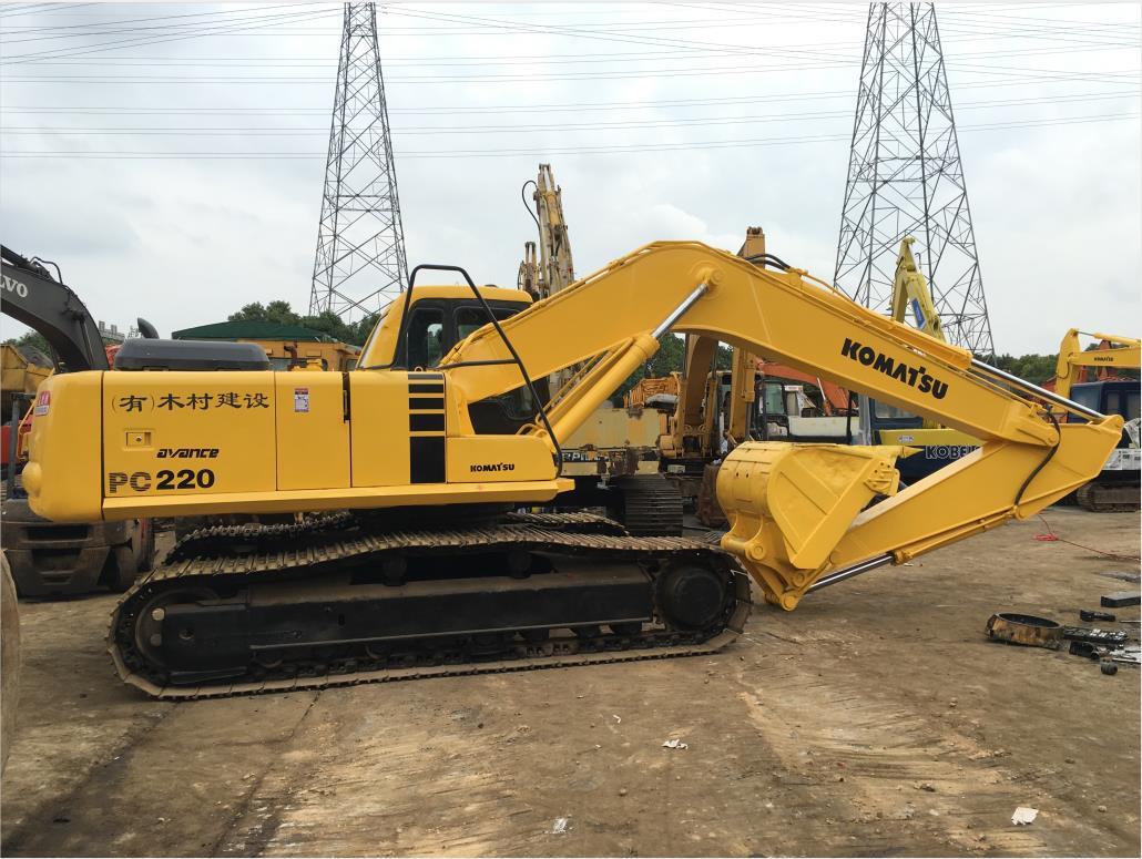 KOMATSU PC22 used excavator Japanese construction machine PC220-6 excavator - Багер гасеничар: слика 1 KOMATSU PC22 used excavator Japanese construction machine PC220-6 excavator - Багер гасеничар: слика 1