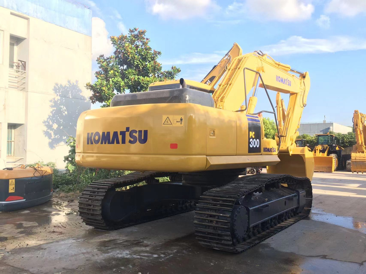 Komatsu PC300 Excavator Used Condition Construction Machine Made in Japan - Багер гасеничар: слика 2 Komatsu PC300 Excavator Used Condition Construction Machine Made in Japan - Багер гасеничар: слика 2