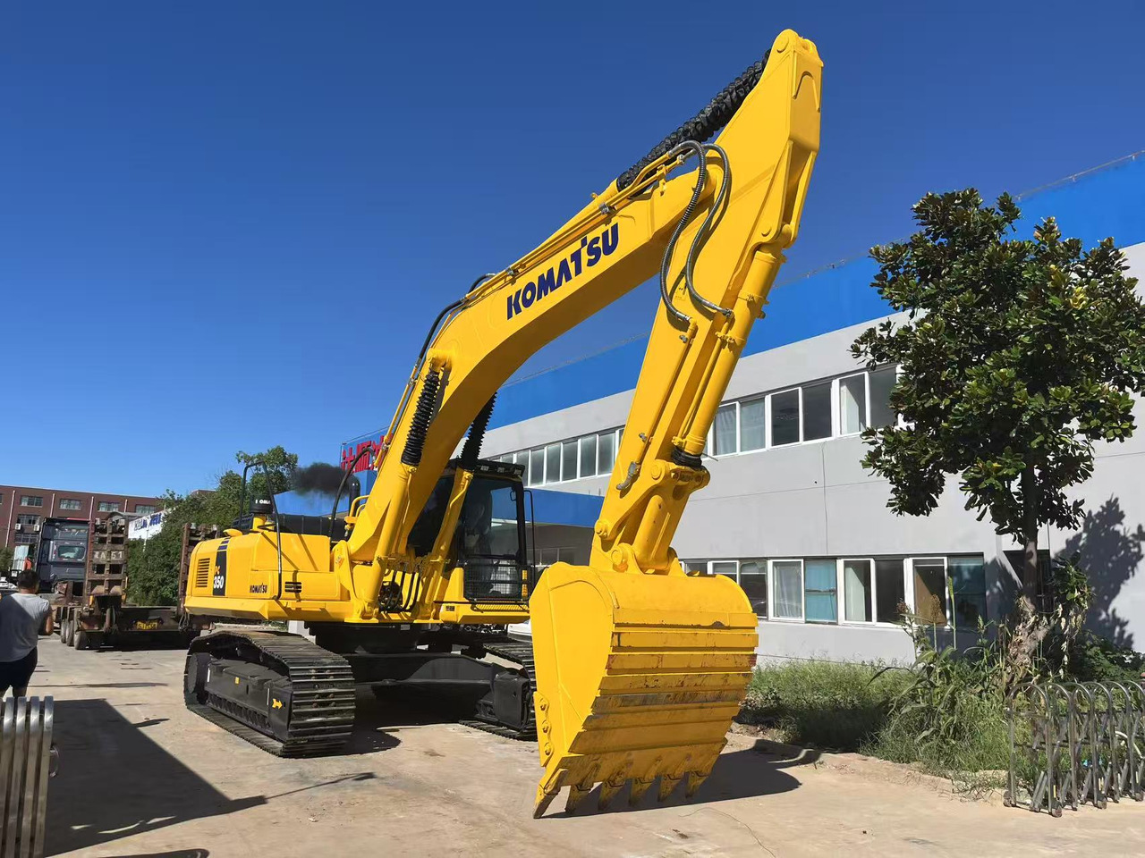 Komatsu PC350 Secondhand Big Excavator 35 ton Capacity - Багер гасеничар: слика 4 Komatsu PC350 Secondhand Big Excavator 35 ton Capacity - Багер гасеничар: слика 4