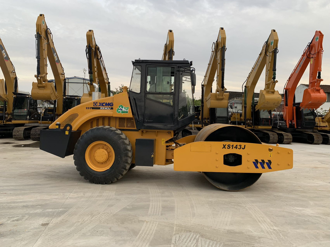 XCMG XS143J Vibratory Road roller Secondhand Condition - Ваљак за пат: слика 4 XCMG XS143J Vibratory Road roller Secondhand Condition - Ваљак за пат: слика 4