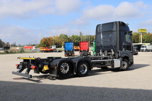 Mercedes-Benz Actros 2553 L - Транспортер на контејнер/ Камион со променливо тело: слика 3 Mercedes-Benz Actros 2553 L - Транспортер на контејнер/ Камион со променливо тело: слика 3