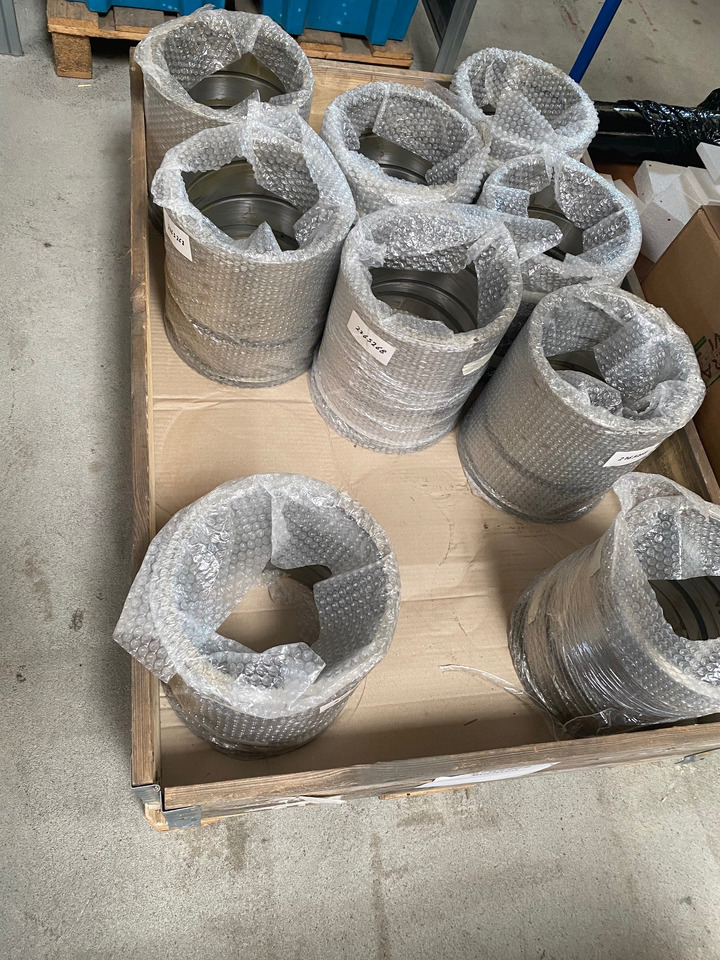 O&K Terex RH120E 6030 Bushing 2765268 1468727 449-8376 - Резервни делови за Камион: слика 1 O&K Terex RH120E 6030 Bushing 2765268 1468727 449-8376 - Резервни делови за Камион: слика 1