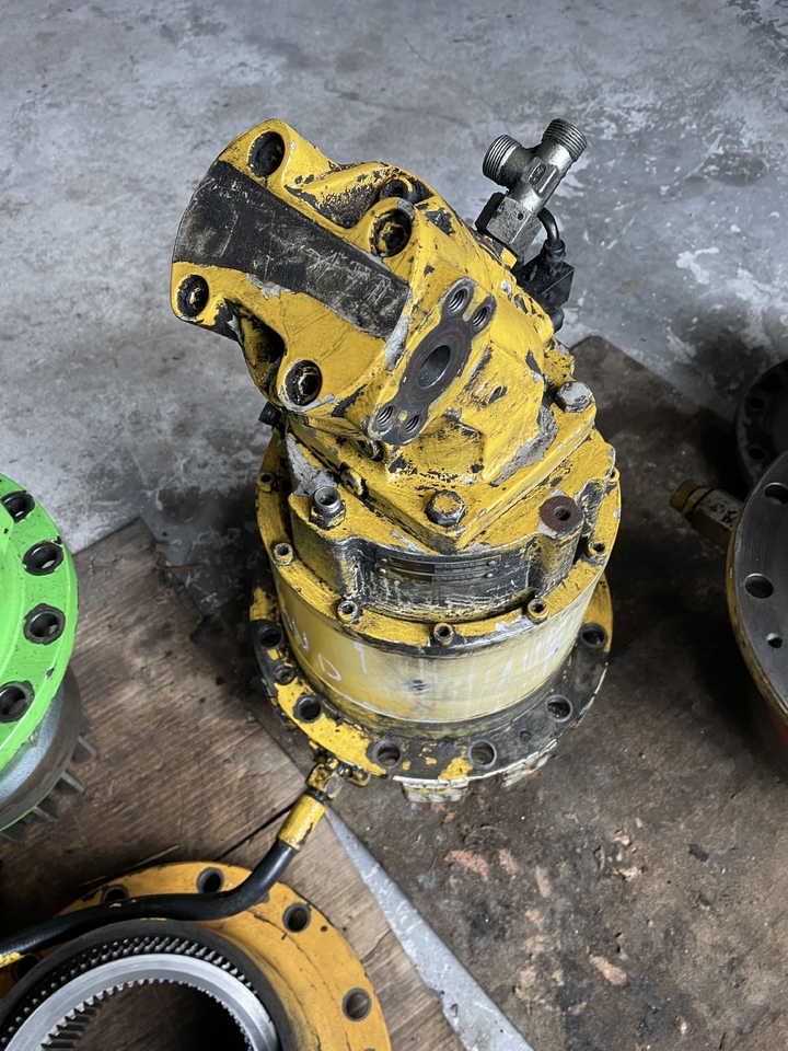 NEW HOLLAND Mh plus - Ротационен редуктор за Багер: слика 2 NEW HOLLAND Mh plus - Ротационен редуктор за Багер: слика 2