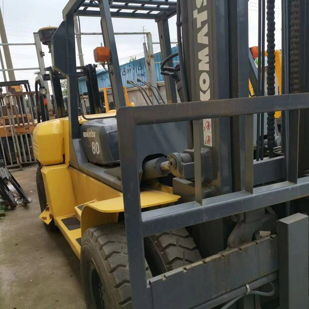 Вилушкар 2020 Komatsu FD80: слика 10