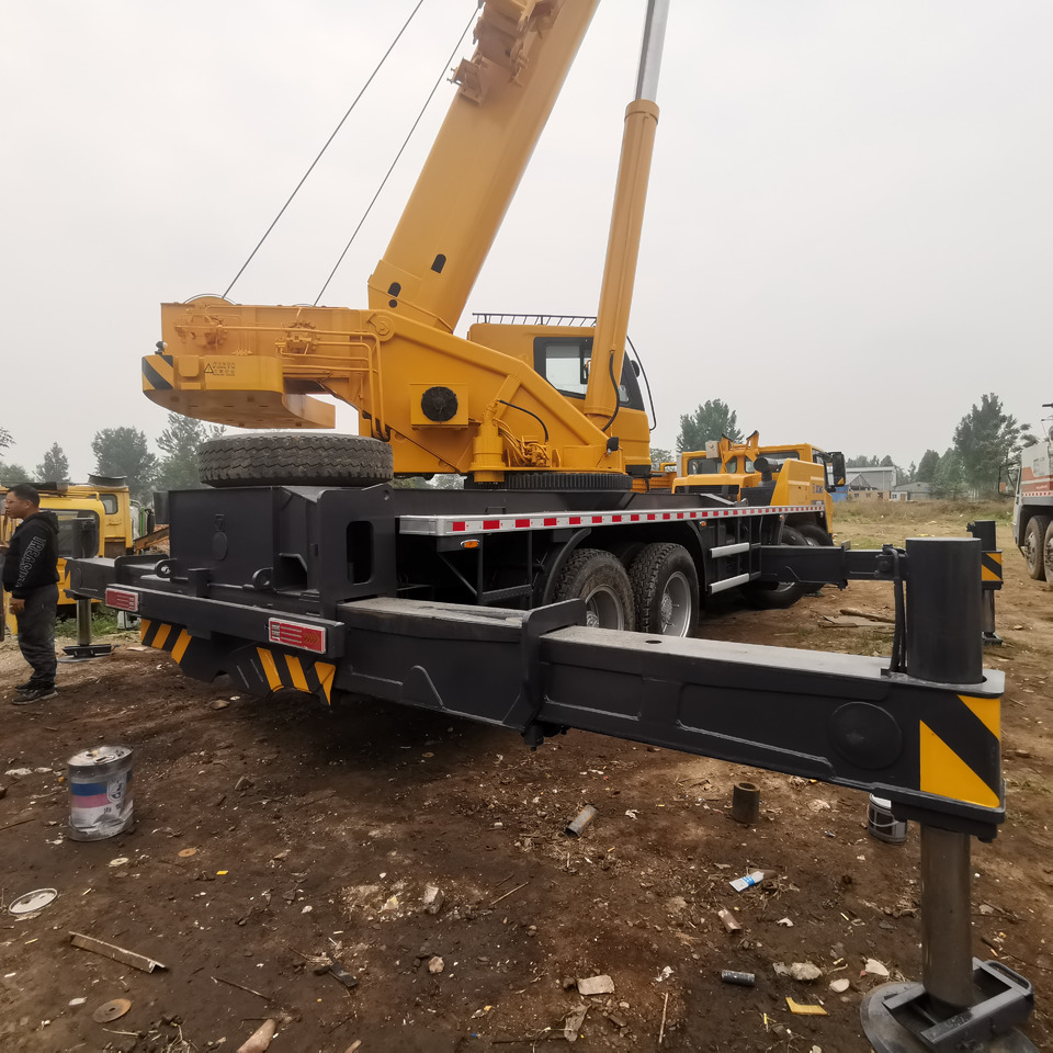 XCMG QY70KC - Мобилен кран: слика 1 XCMG QY70KC - Мобилен кран: слика 1