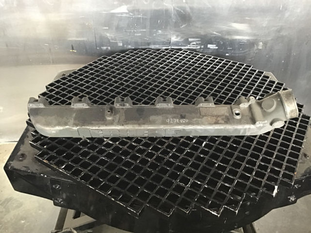 Liebherr Air Suction Pipe - Усисна цевка: слика 1 Liebherr Air Suction Pipe - Усисна цевка: слика 1