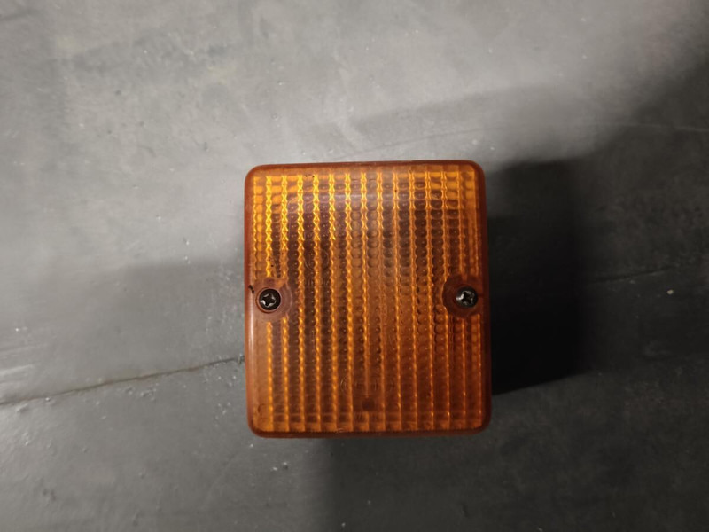 Liebherr Blinking Light - Задни светла: слика 1 Liebherr Blinking Light - Задни светла: слика 1