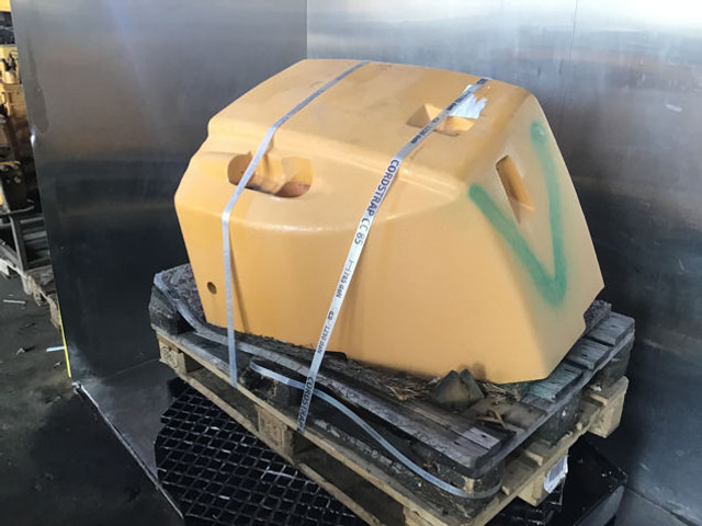 Liebherr Counterweight Left - Противтежа за Градежна машина: слика 1 Liebherr Counterweight Left - Противтежа за Градежна машина: слика 1